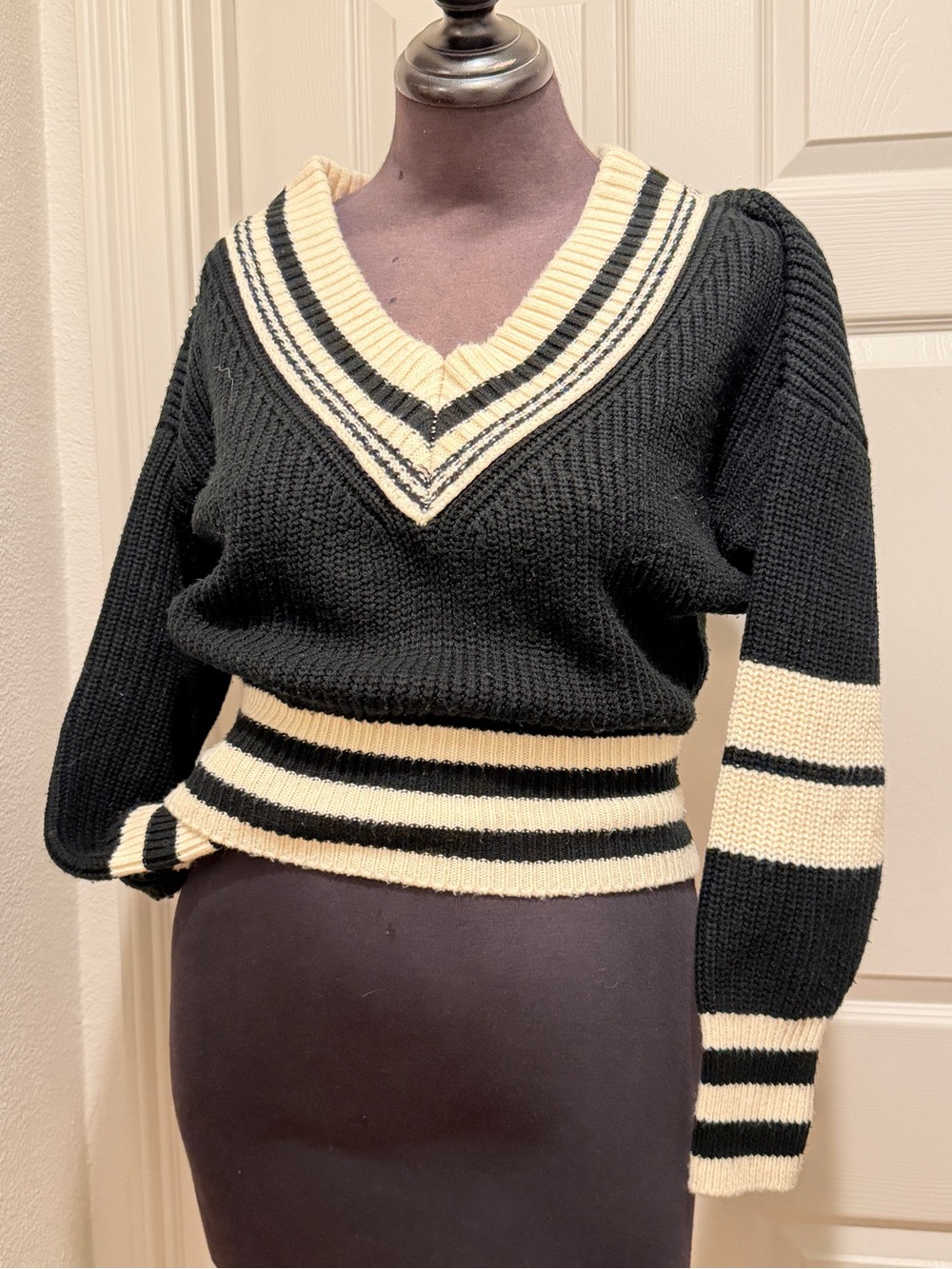 STEVE MADDEN V-Neck Striped Trim Black & Cream Women’s Sweater